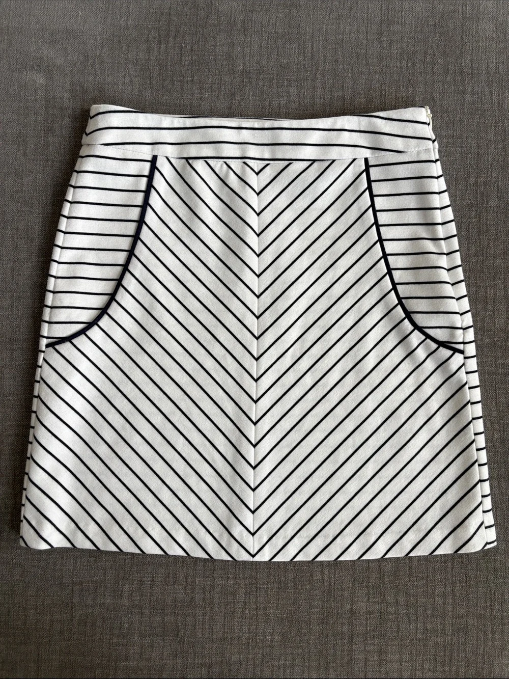 Darjoni Navy Blue & White Striped Chevron / Nautical Skirt Size 2 A-Line Pencil